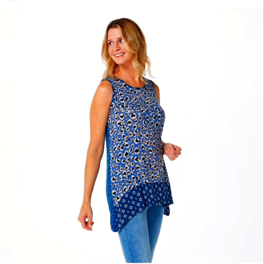LOGO Layers by Lori Goldstein Animal Print Asymmetrical Hem Size Medium